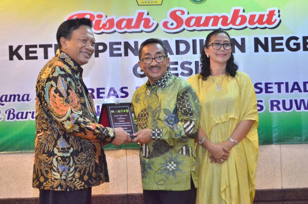 Pamit Kenal Ketua PN Gresik Diadakan di Kantor Bupati