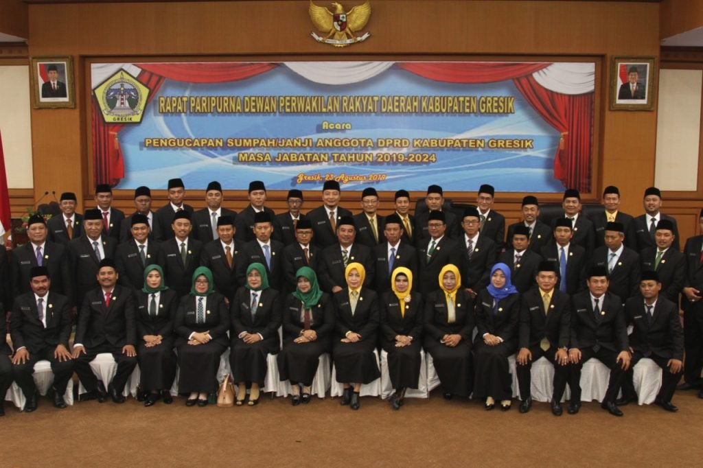 Anggota DPRD Gresik 2019 – 2024 Resmi Dilantik