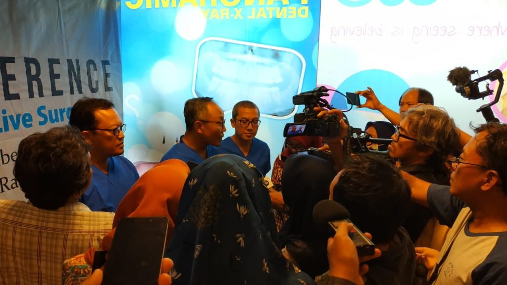 Luar Biasa, Pengalaman Melihat Secara Live Operasi Bedah Saraf di Acara Kortex Comprehensive Brain and Spine