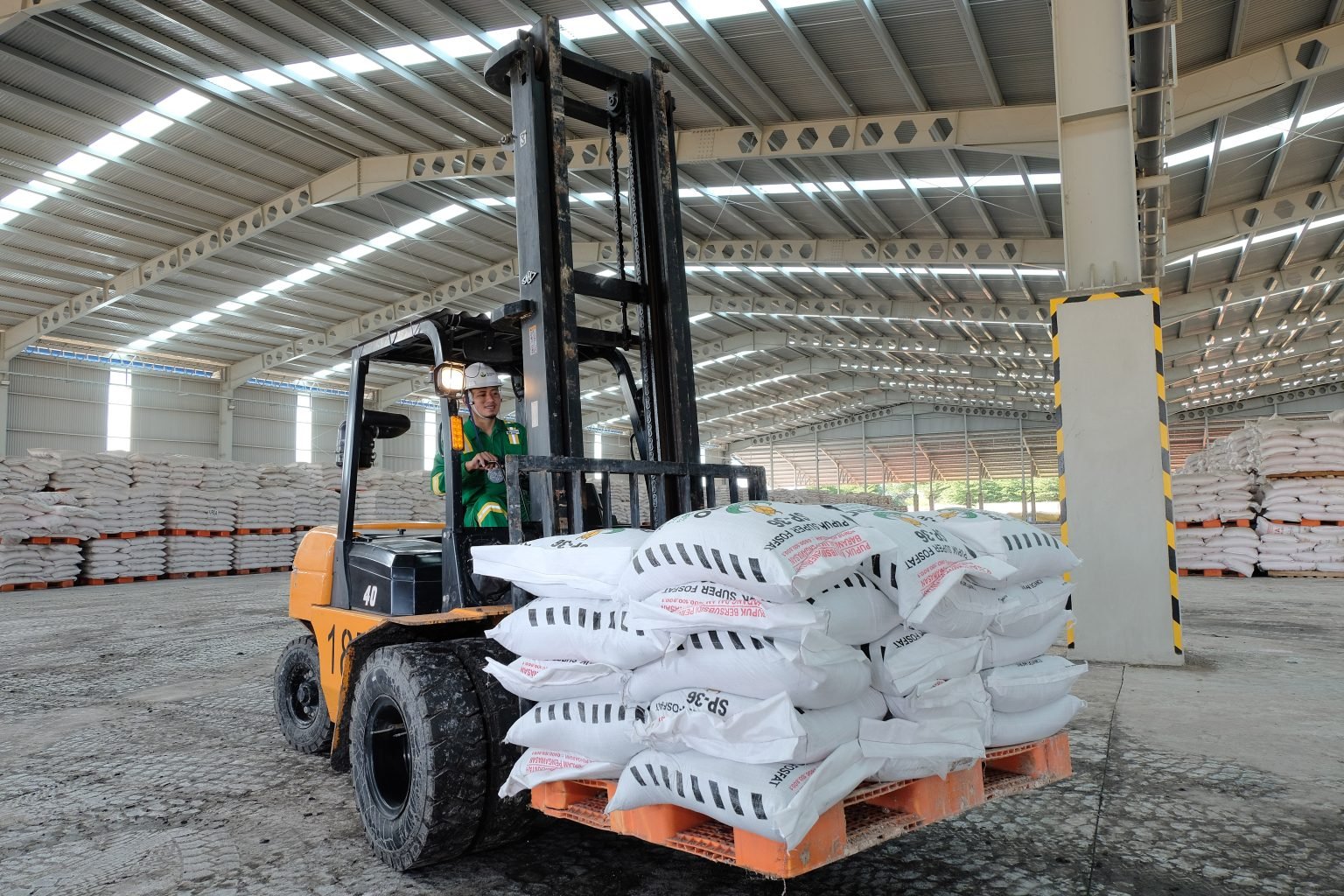 Direksi PG Blusukan Demi Stok Pupuk Aman