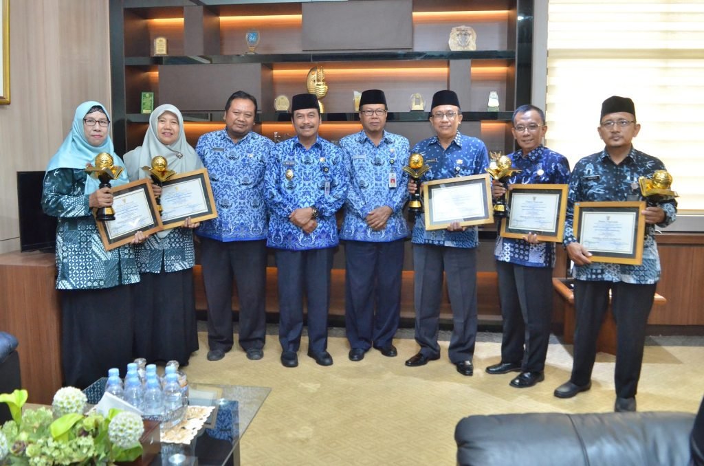 Gresik Borong 8 Anugerah Adiwiyata Nasional