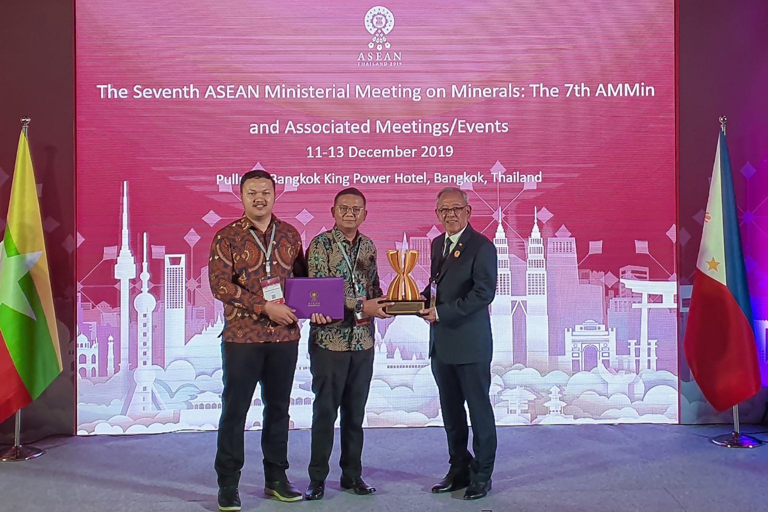 Semen Indonesia Raih ASEAN Mineral Awards 2019
