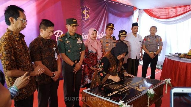 Risma Resmikan Jalan Merr-Pondok Chandra