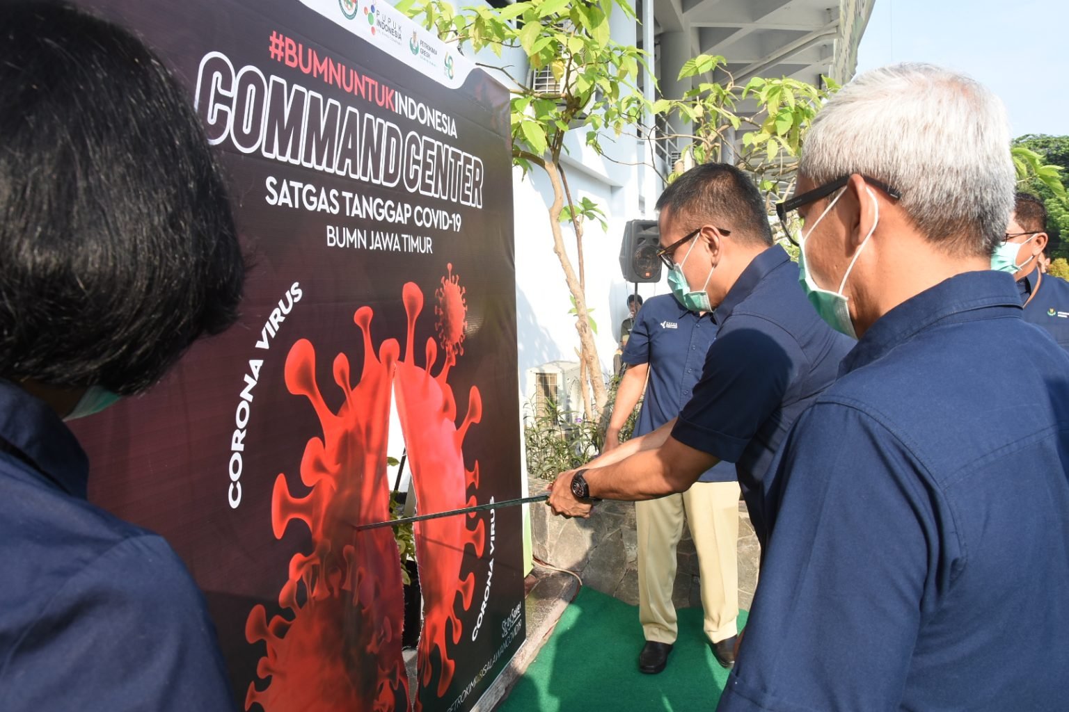 Dengan Pedang, Dirut PG Resmikan Posko Tanggap Covid-19 di SOR Tridharma