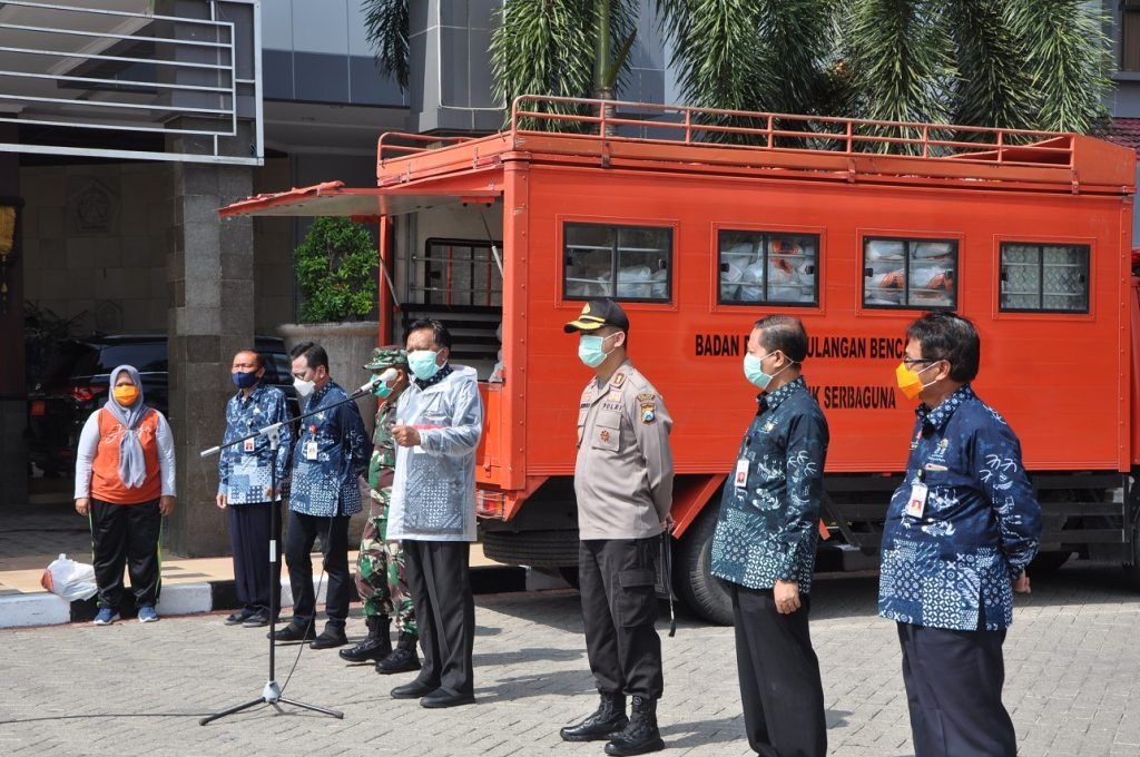 Siapkan Rp150 Miliar dan Bebaskan Retribusi Pedagang Pasar, Upaya Pemkab Greskm Lawan Covid-19