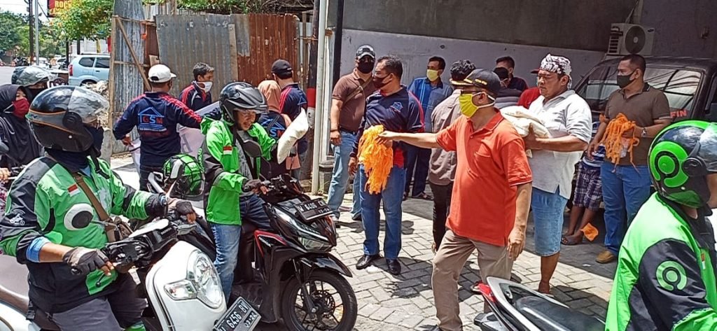 TGSM dan Golkar Bantu Dampak Covid-19 dan Banjir