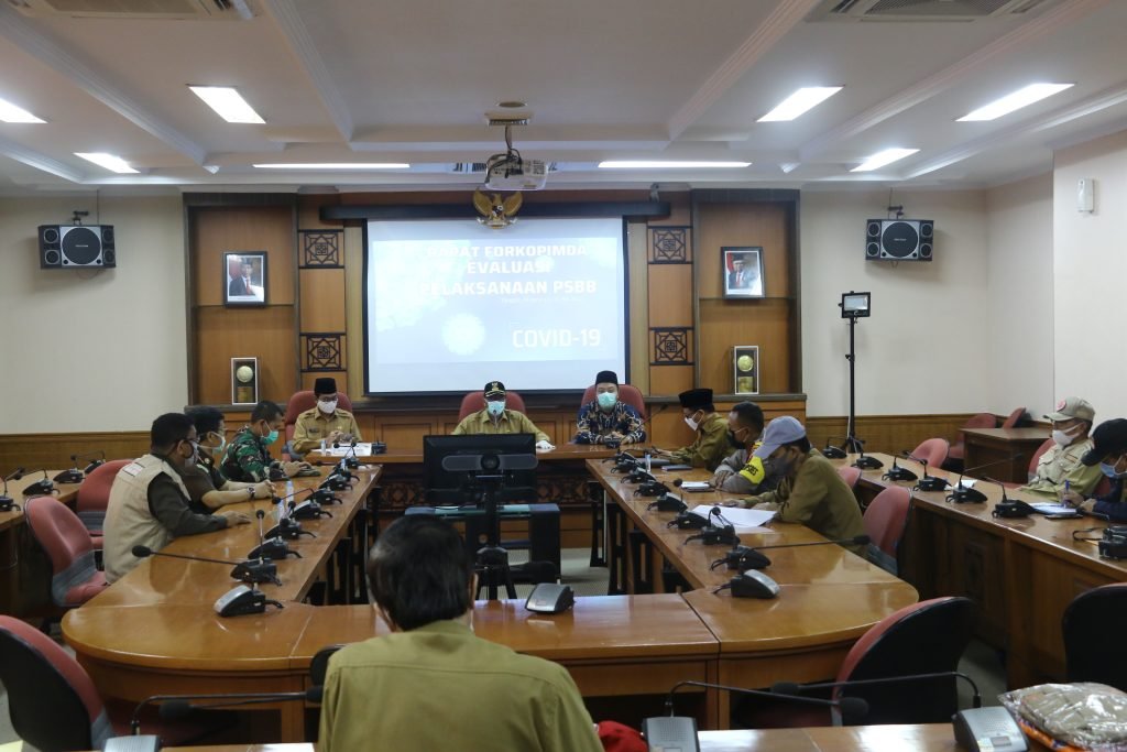 PSBB Gresik Diperpanjang, Bupati Minta Kades Perketat Pengawasan