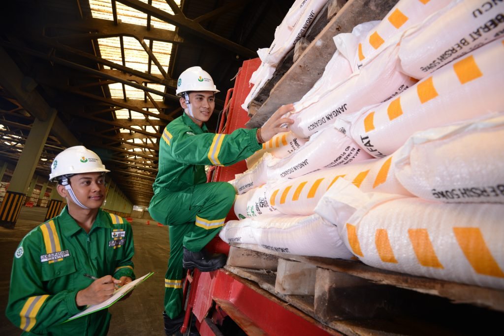 Dukung Program Percepatan Masa Tanam, PG Siapkan 137.219 ton Pupuk