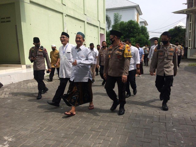 Kapolda Jatim Kunjungi Ponpes Bhumi Sholawat Progresif Sidoarjo
