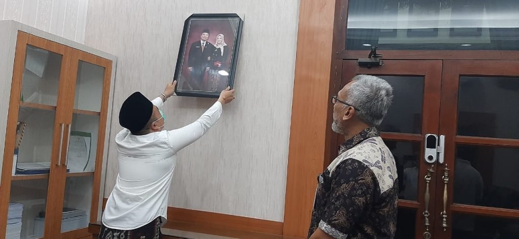 Maju Wakil Bupati, Dokter Alif Kembalikan Fasilitas Wakil Ketua DPRD Gresik