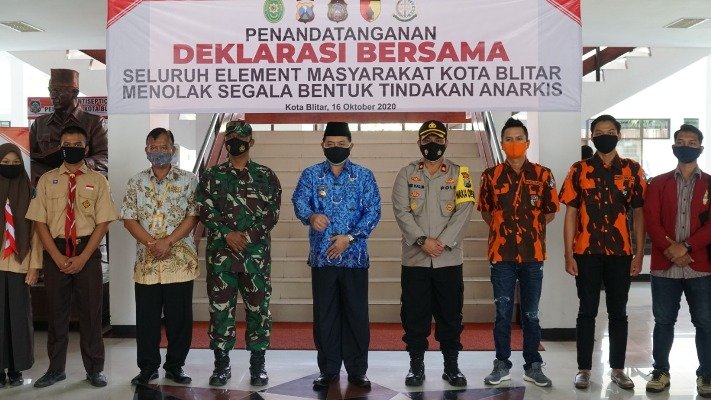 PolresPolres Blitar Kota-Pemkot Blitar Gelar Deklarasi Damai Bersama Elemen Masyarakat
