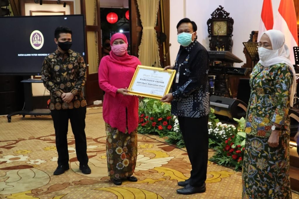 Gresik Raih 2 Penghargaan di Hari Jadi ke 75 Provinsi Jawa Timur
