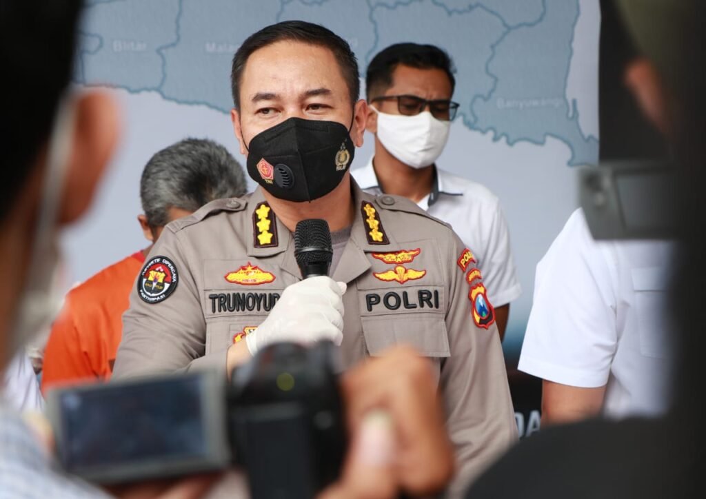 Tipu Puluhan Korban, Mantan Karyawan Bank Diringkus Polda Jatim