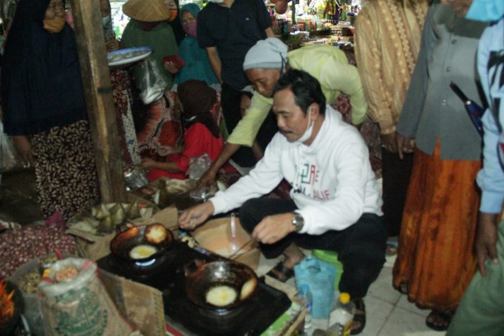 Di Bawean, Cabup 01 Ini Malah Terkenal dengan Panggilan Pak Kasim