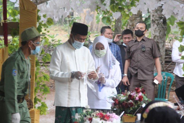 Ingin Memberikan Tauladan Kepada Masyarakat, Ach Fauzi Salurkan Hak Pilih Lebih Awal