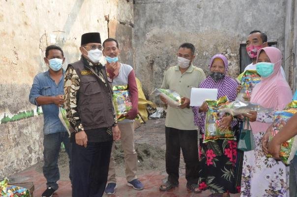 Korban Kebakaran Warga Desa Sarirogo Dapat Bantuan dari Pj Bupati Sidoarjo