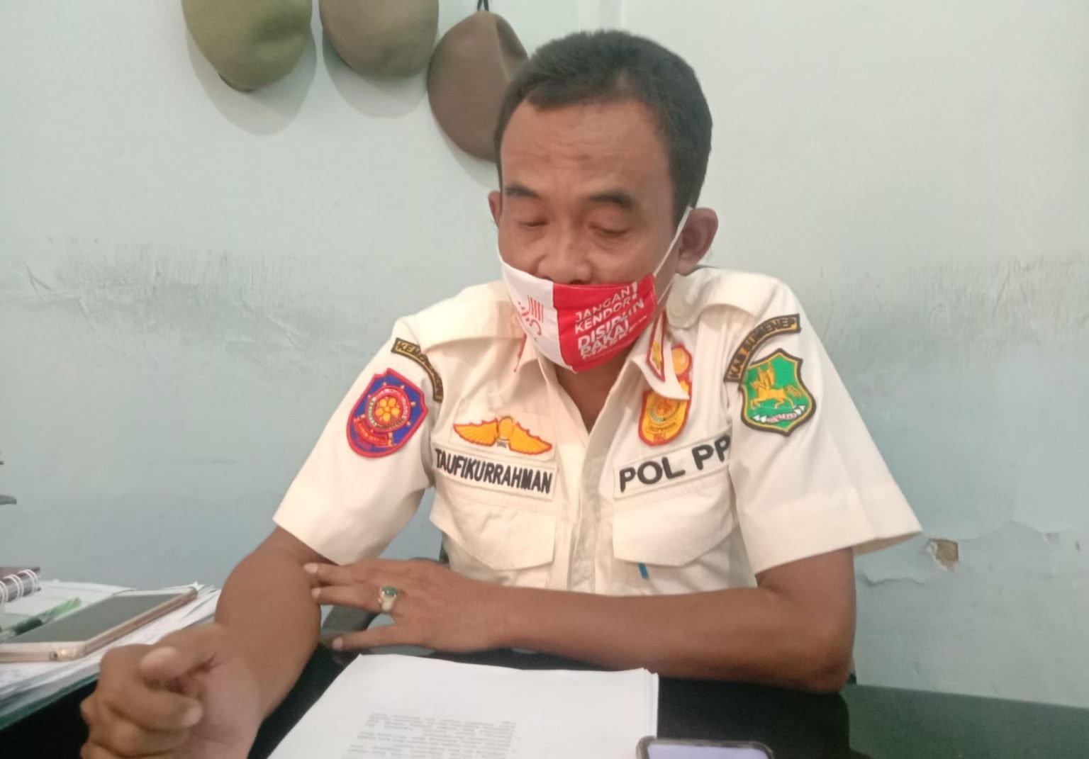 Segel Cafe Cuan Biarkan Java In, Satpol PP Sumenep Gunakan Inmendagri Nomor 03 Tahun 2021, Tepatkah?