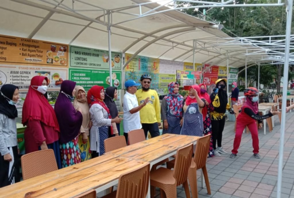 Hobi Bupati Terpilih Gus Yani, Nggowes Sambil Petik Aspirasi Warga