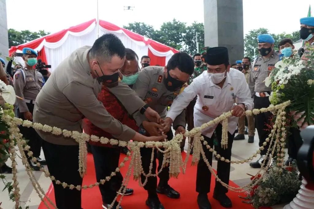 Resmikan Gedung Baru, Kapolda Usulkan Polres Gresik Naik Kelas