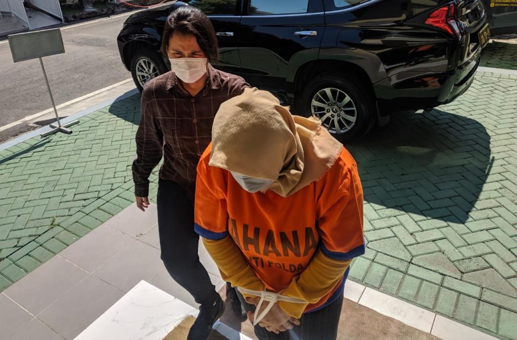 Goyang Bertarif, Next KTV Digerebek Polisi