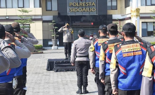 Wakapolresta Sidoarjo AKBP Deny Agung Pimpin Apel