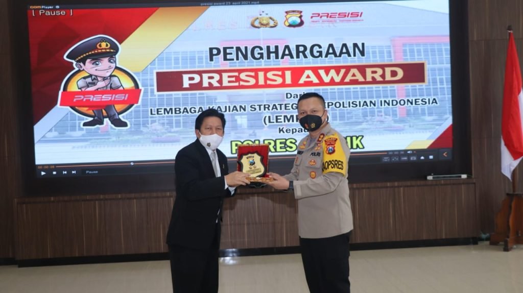 Banyak Inovasi Pelayanan Publik, Polres Gresik Diganjar ‘Presisi Award’