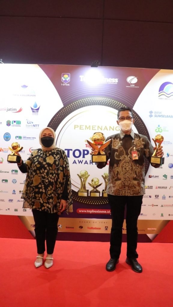 Bank Jatim Borong Penghargaan Diajang TOP BUMD Award 2021