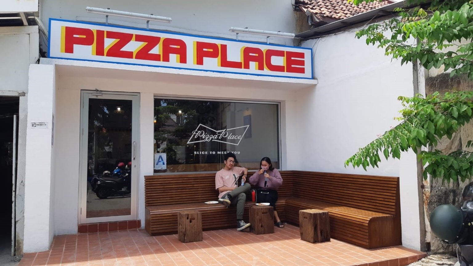 PIZZA PLACE, Pizza Dengan New York Style