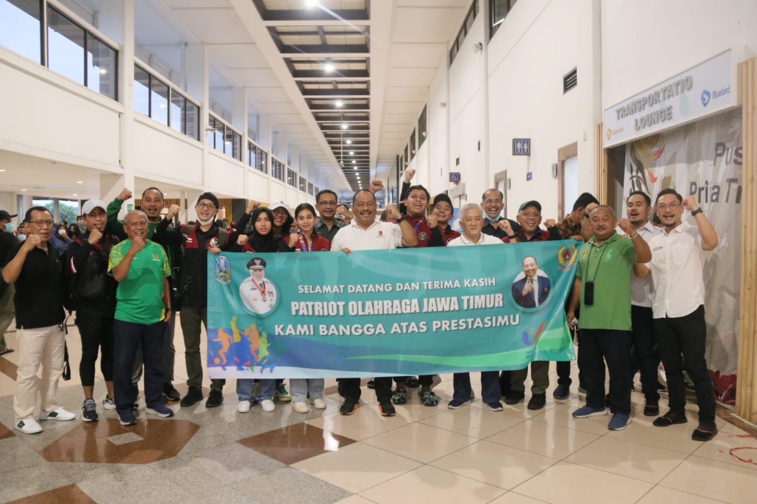 Gubernur Khofifah Beri Bonus Beasiswa Bagi Atlet Selam Jatim di SEA Games