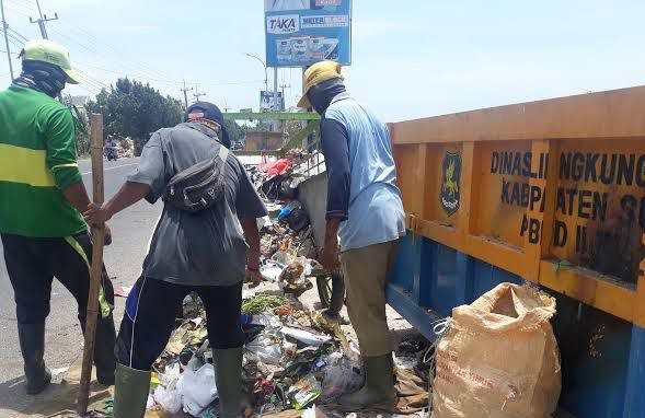 Warga Kepulauan Minta Penyediaan Pembuangan Sampah, Bagaimana Tanggapan DLH Sumenep?