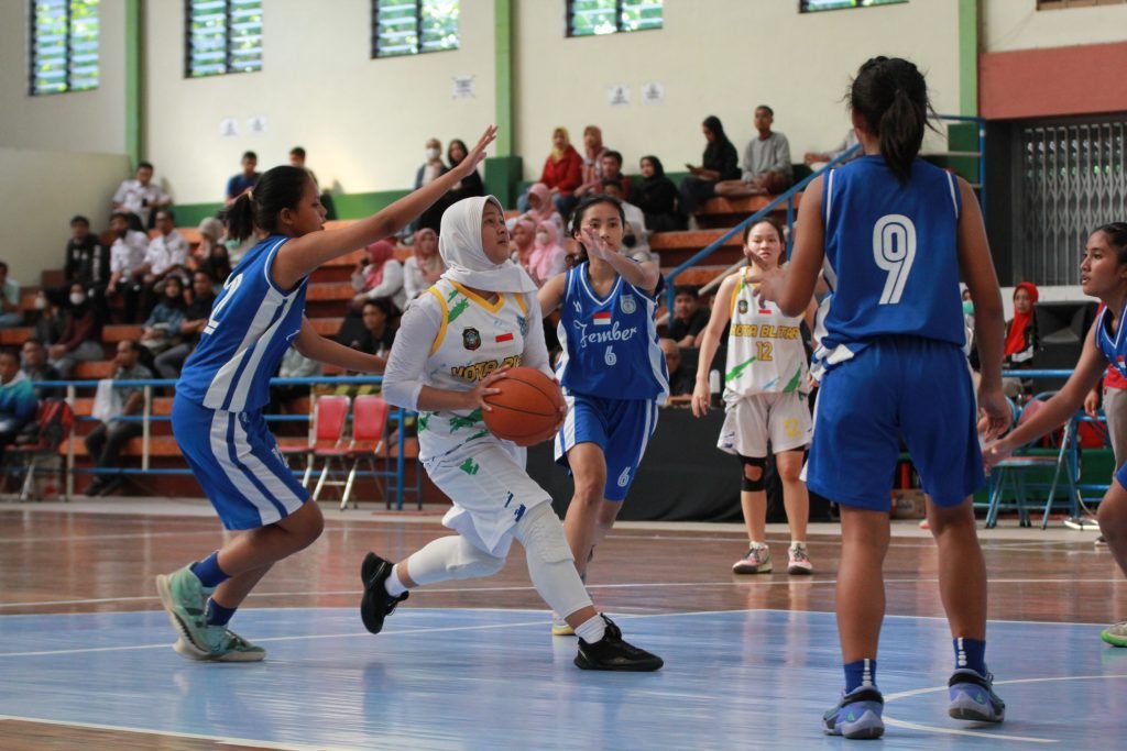 Tim Basket Putri Kota Blitar Rebut Perunggu, Kalahkan Jember di Perebutan Juara Tiga