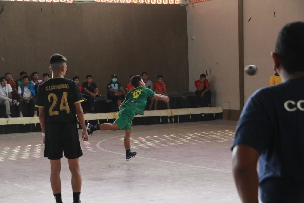 Dramatis Tim Bola Tangan Putra Surabaya Lolos ke Final Usai Kalahkan Gresik