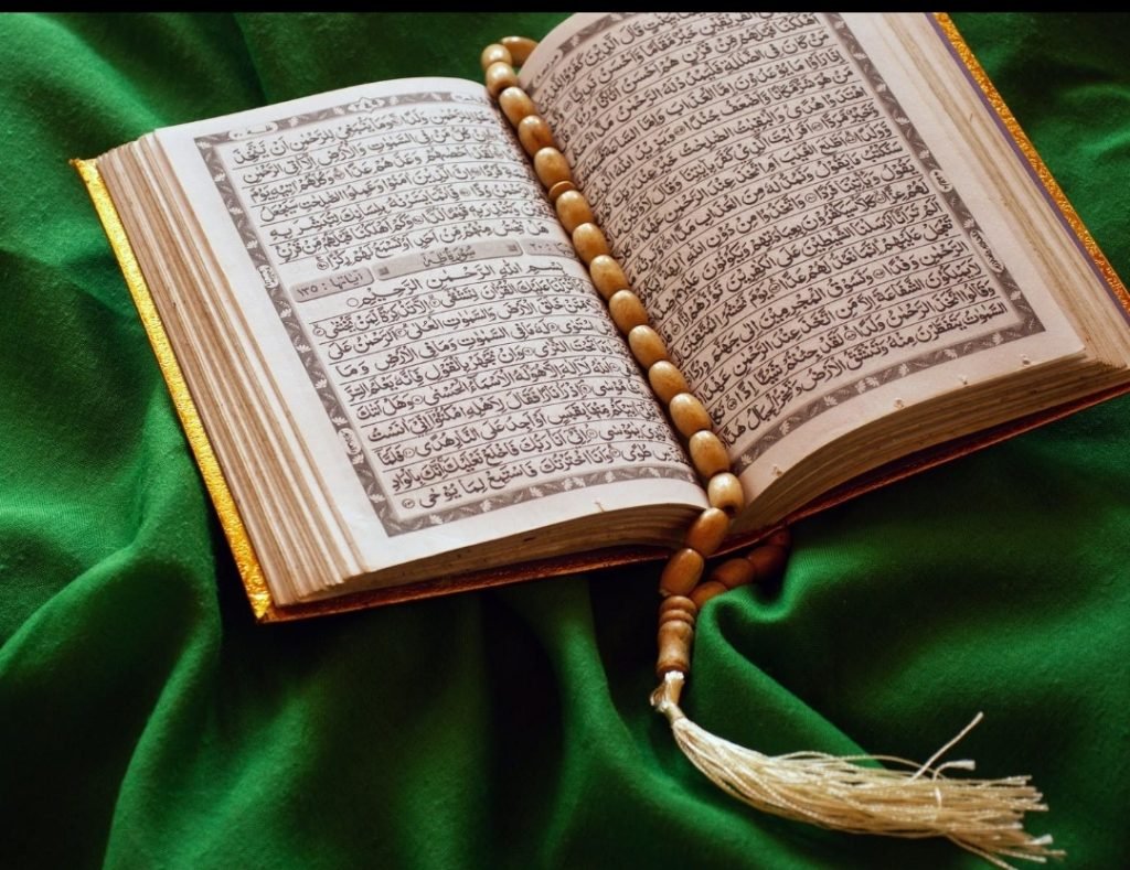 Tangan Allah Terbelenggu