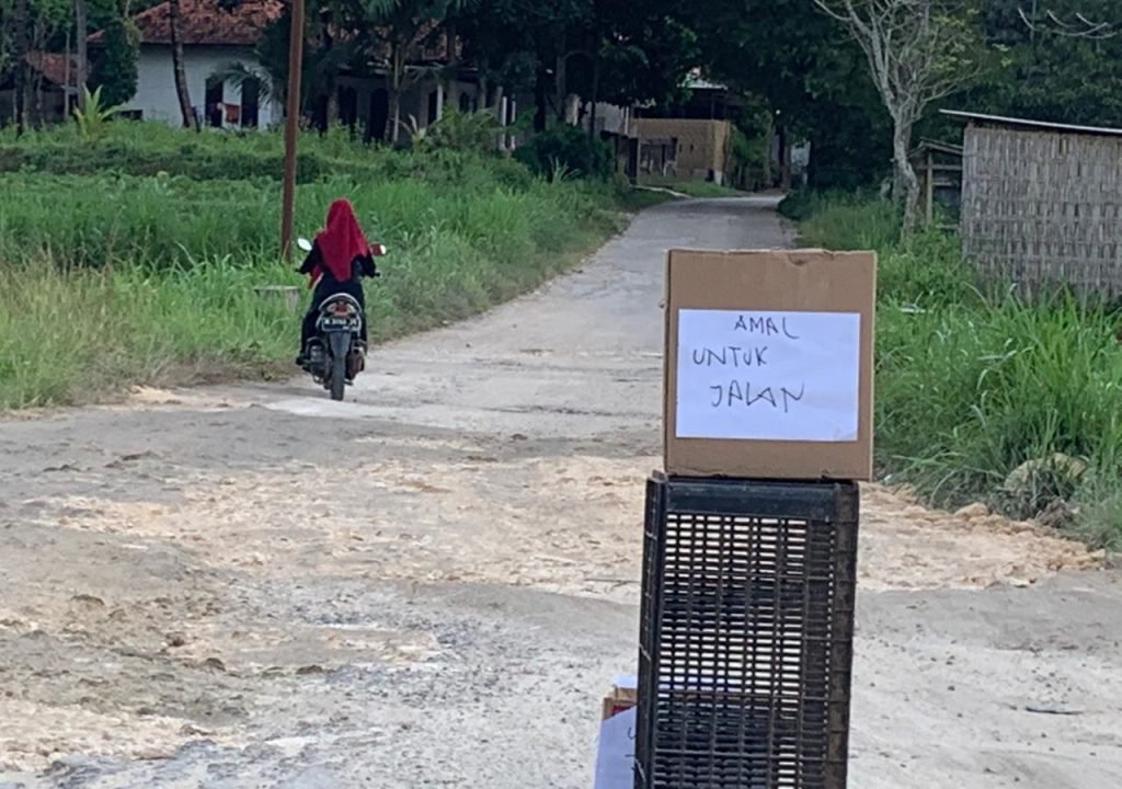 Kotak “Amal Untuk Jalan” Penghubung Duko-Rubaru