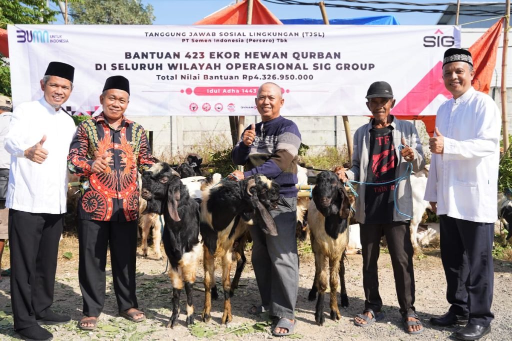 Rayakan Idul Adha 1443 H, SIG Salurkan 423 Hewan Kurban Senilai Rp4,32 Miliar