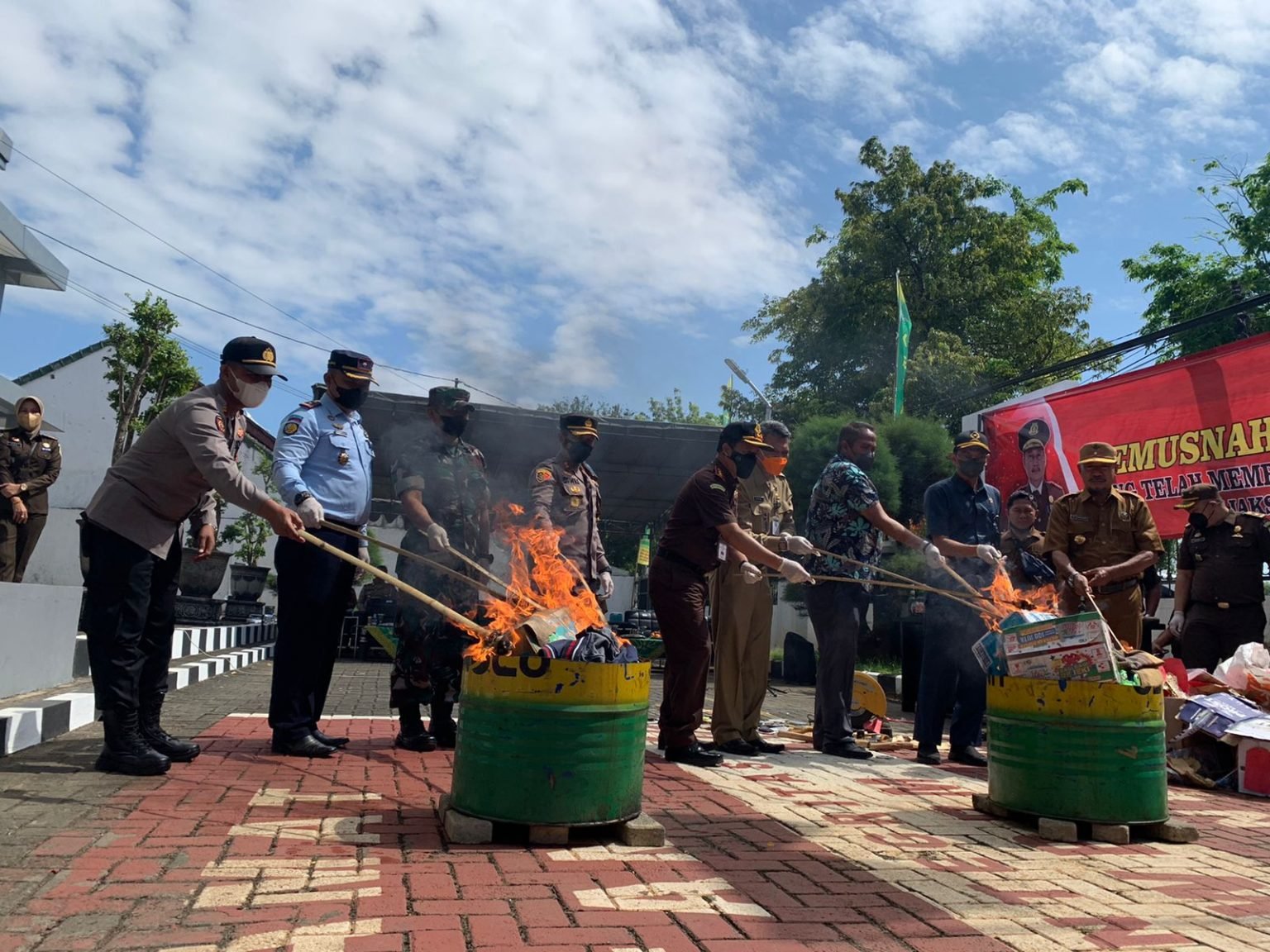 Kejari Sumenep Musnahkan Ratusan BB Hasil Kejahatan, Terbanyak Sabu-Sabu Capai 238,46 Gram