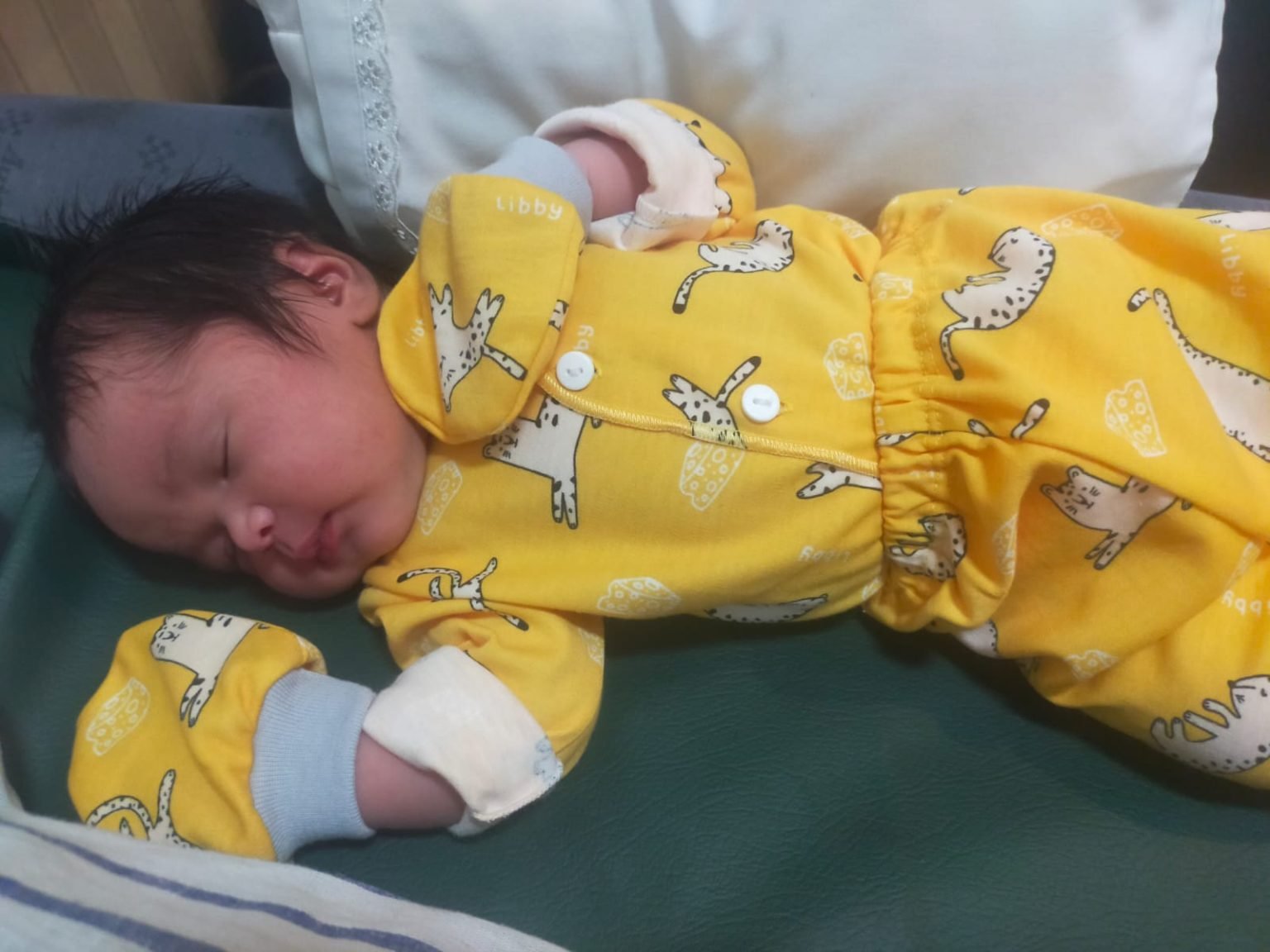 Selamat Atas Lahirnya Putri Pertama Dari Pasangan Fahmi Alfian Din Ul Haq Dengan Lely Lucky Nurul Marom