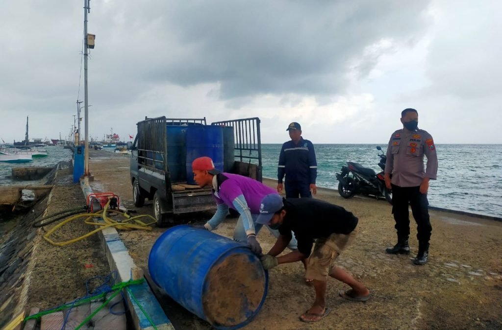 50 Drum BBM Bersubsidi Dikirim Ke Pulau Karamian Diduga Oleh Perorangan