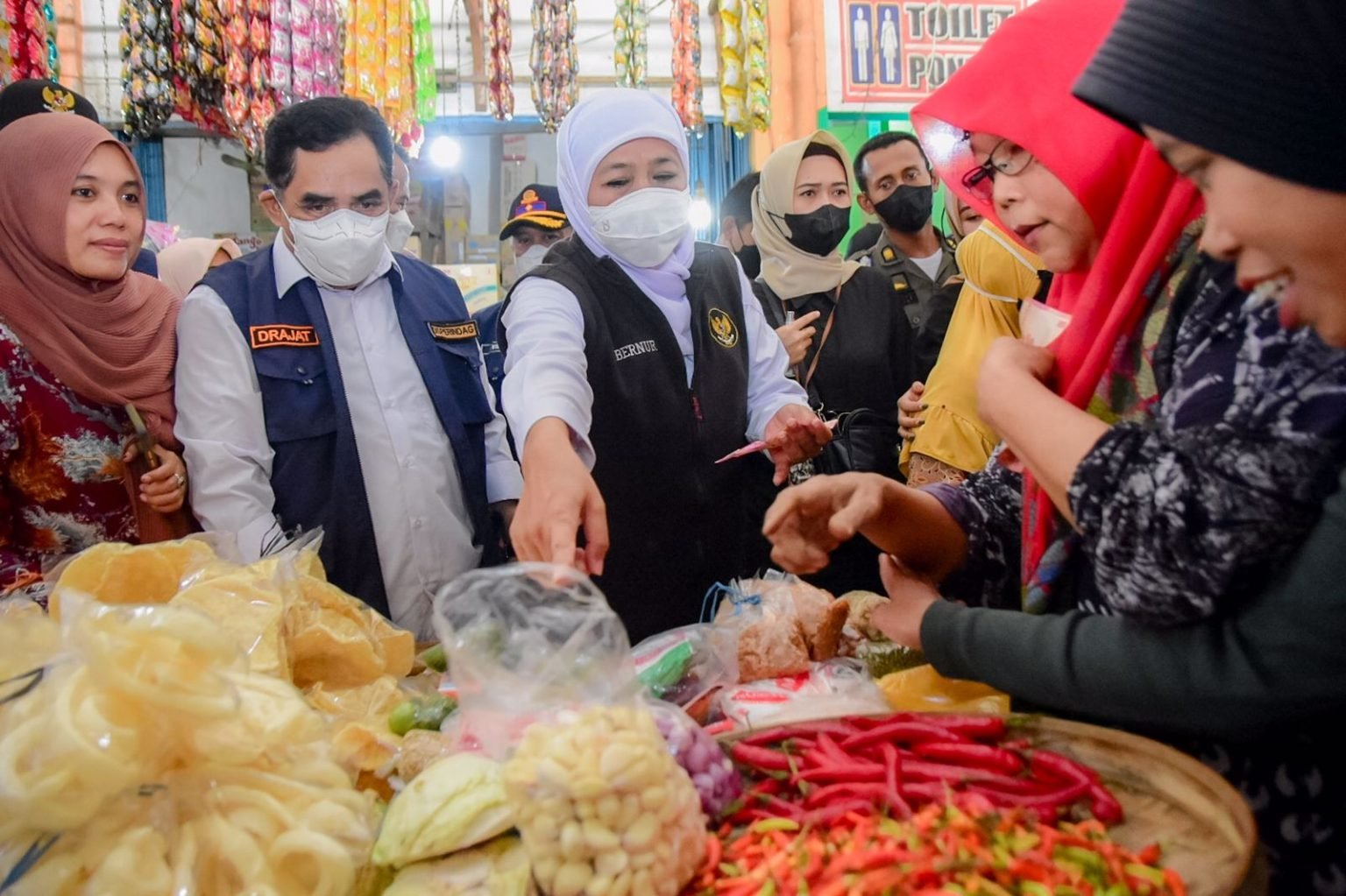 Antisipasi dan Kendalikan Inflasi Pasca Kenaikan Harga BBM, Gubernur Khofifah Siapkan Bantalan Sosial Ekonomi