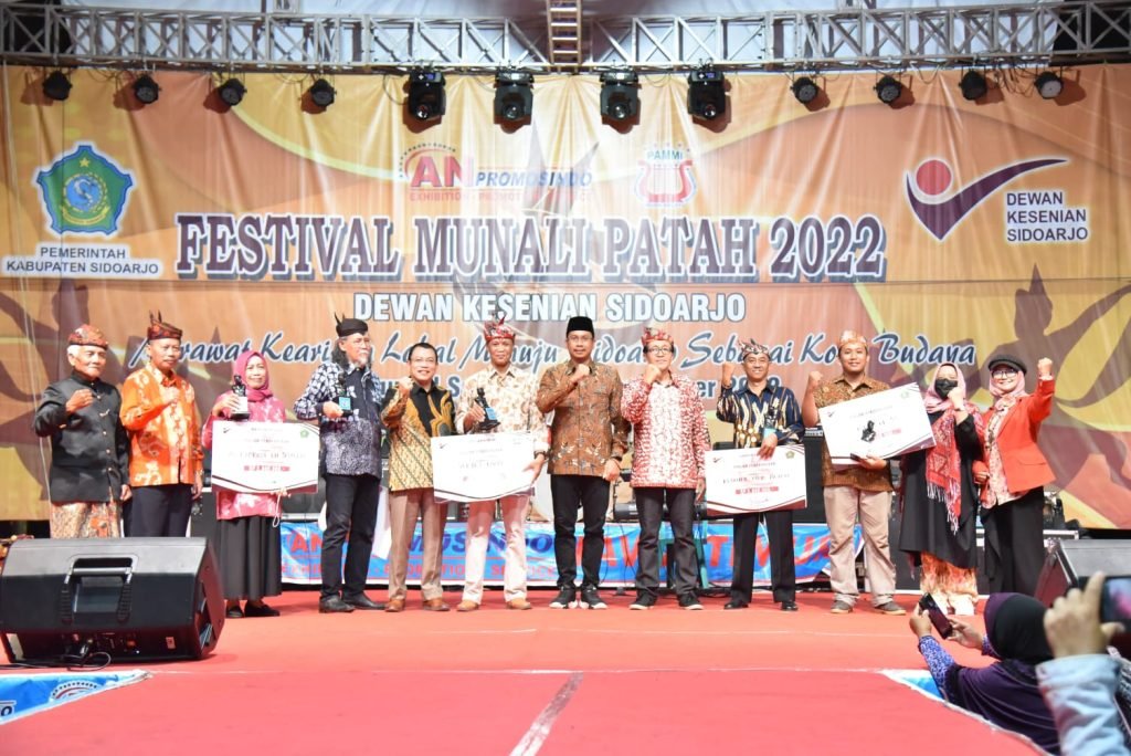 Bupati Gus Muhdlor Apresiasi Festival Seni Munali Patah