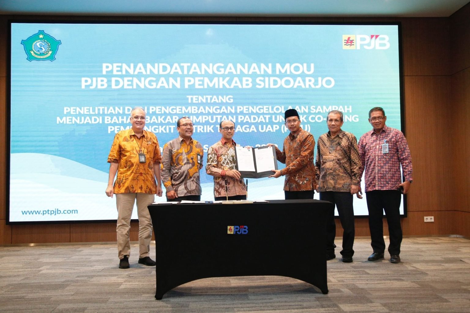 PJB dan Pemkab Sidoarjo Bersinergi Pasok Bahan Baku Energi Bersih