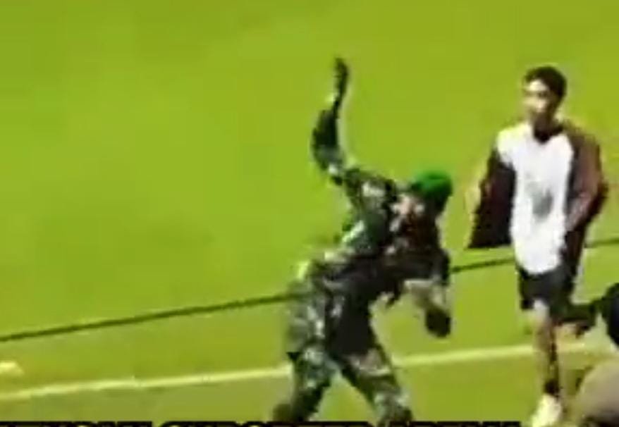 Genosida di Kanjuruhan dengan Gas Air Mata, Menangislah Indonesia