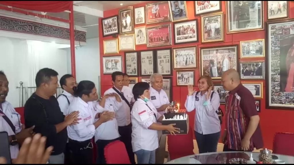 Bupati Nikson Nababan Bangga Taput Dipilih SMSI Tujuan Ekspedisi Geopark Kaldera Toba HPN 2023