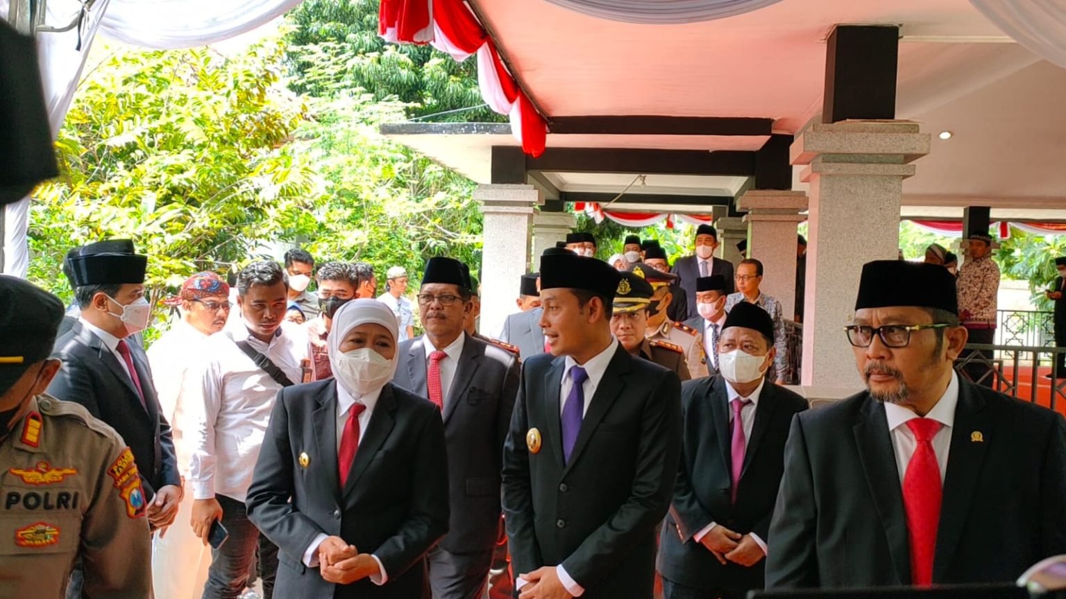 HUT Pemprov Jatim Ke-77, Gubernur Jatim Khofifah Kunjungi Makam Raden Panji Di Kabupaten Sampang