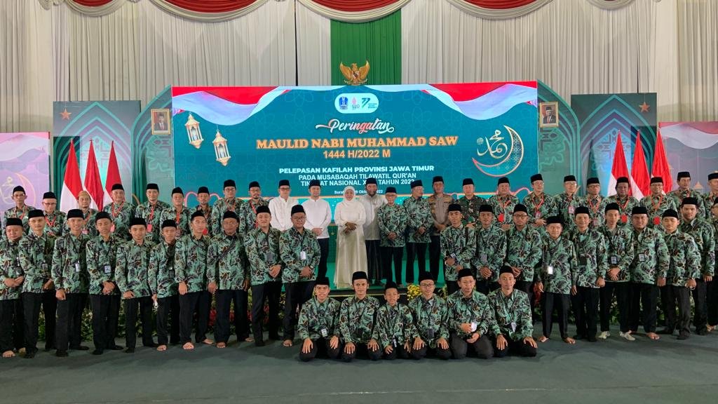 Gubernur Khofifah Lepas Keberangkatan Kafilah Jatim Pada MTQ Nasional XXIX Banjarmasin Kalimantan Selatan