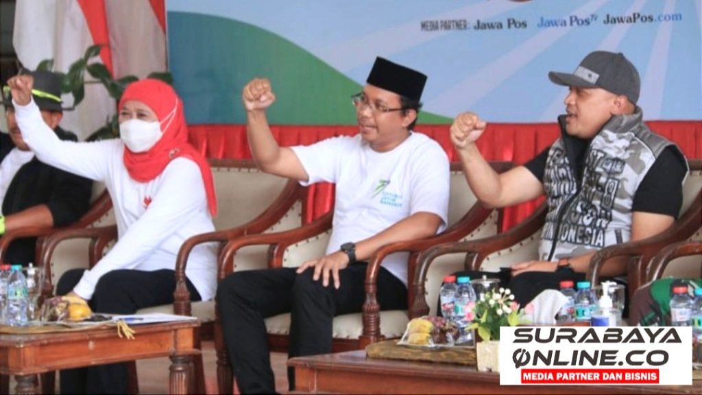 Bupati Sidoarjo dan Gubernur Jawa Timur Berangkatkan East Java Volkwagon (VW) dan Vespa Festival 2022
