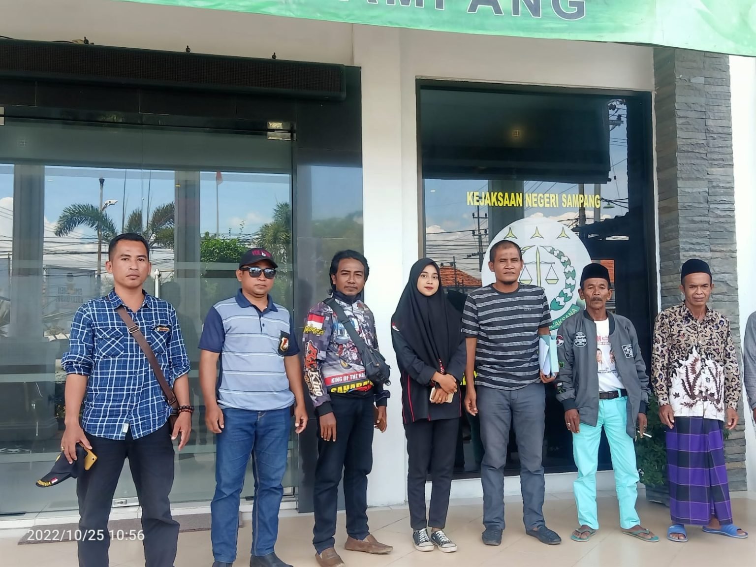 LSM Laporkan Ke Kejari Sampang, Terkait Penggelapan Dana BLT BBM di Desa Tobai Tengah