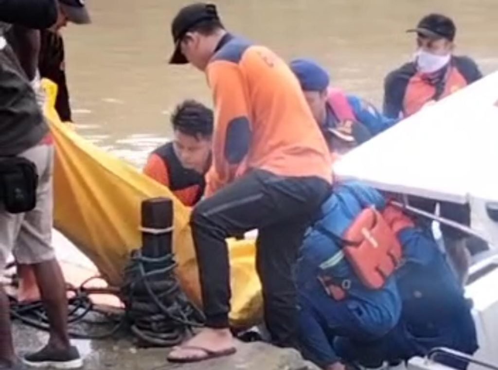 Pencarian Makan Waktu 3 Hari, Akhirnya Manusia Silver Ditemukan Mengambang