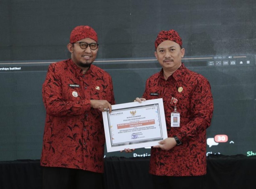 Membanggakan, Dalam Waktu Singkat, Dua Penghargaan Disabet DKPP Sumenep