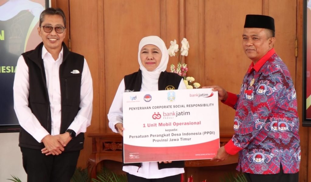 Awal Tahun 2023, Bank Jatim Serahkan Tiga CSR di Berbagai Daerah